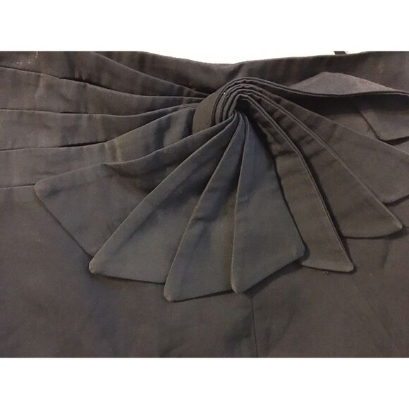 Annabelle Smith skirt Womens size 12 pencil black raised rosette style pattern - Picture 3 of 4